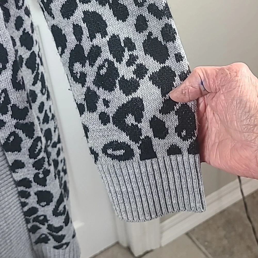 Nine West Animal Print Cardigan - Picture 4 of 11
